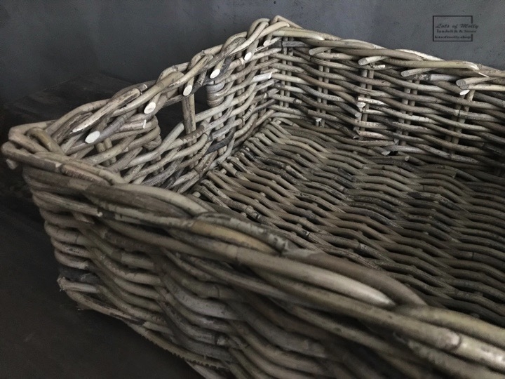 oude salontafel gevlochten rotan mand landelijk en stoer wonen oude salontafel gevlochten rotan mand landelijk en stoer wonen