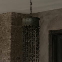 Hanglamp van oude melkbusdeksel