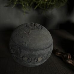 Houten deco bal Aura Peeperkorn