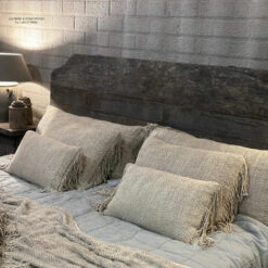Bedhoofd uit de Old Farm collectie van Aura Peeperkorn