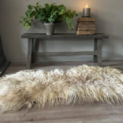 Gevilte schapenvacht blond – drents heideschaap 05
