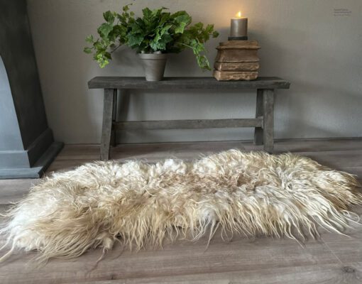 Gevilte schapenvacht blond – drents heideschaap 05