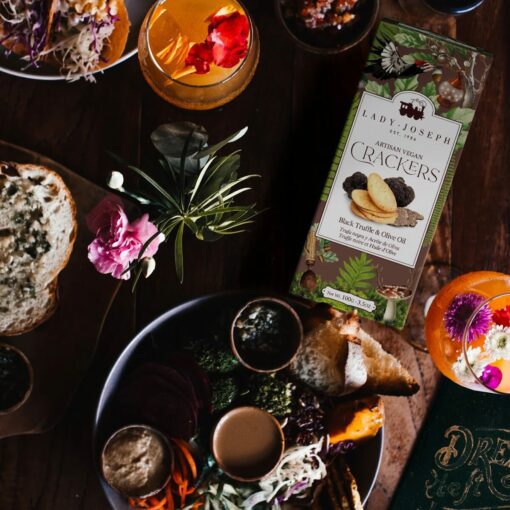 Black truffle crackers 04