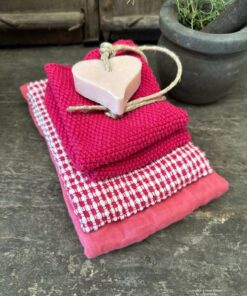 Home society keukenset fuchsia 01