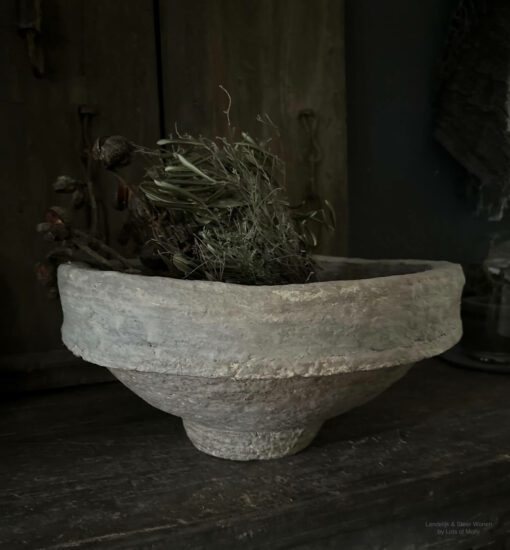 Schaal op voet van papier maché aura peeperkorn 01