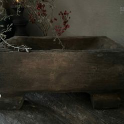 Oud houten bak coan pootjes 02