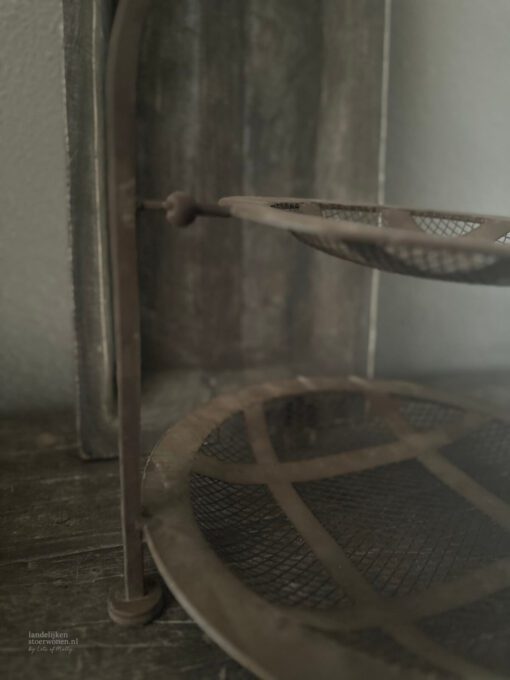 Metalen etagere 03