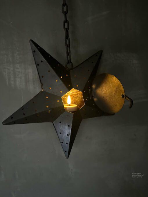 Metalen ster kushi hangend 03