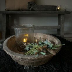 Oude houten olijfbak 01