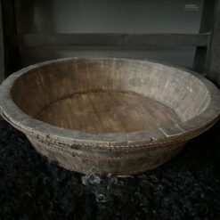 Oude houten olijfbak 02