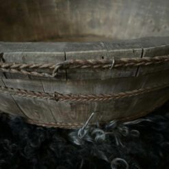 Oude houten olijfbak 03