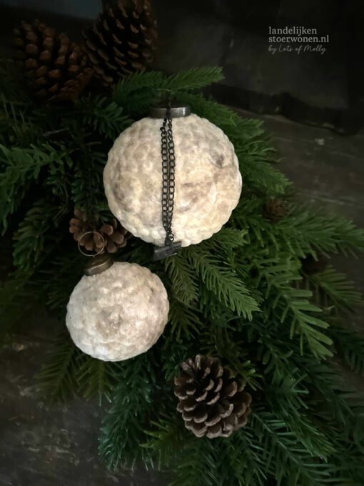 Kerstbal beige – aura peeperkorn 01