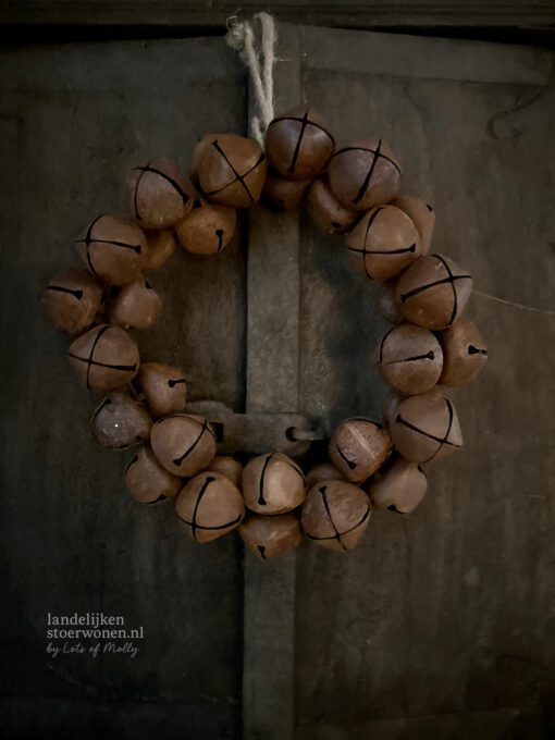 Krans van roestbelletjes 02