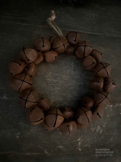 Krans van roestbelletjes 04