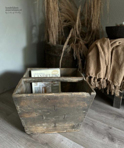 Oude houten rijstbak 01