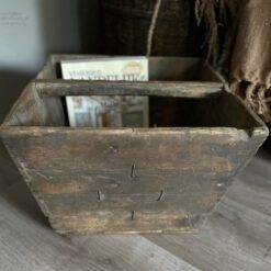 Oude houten rijstbak 05
