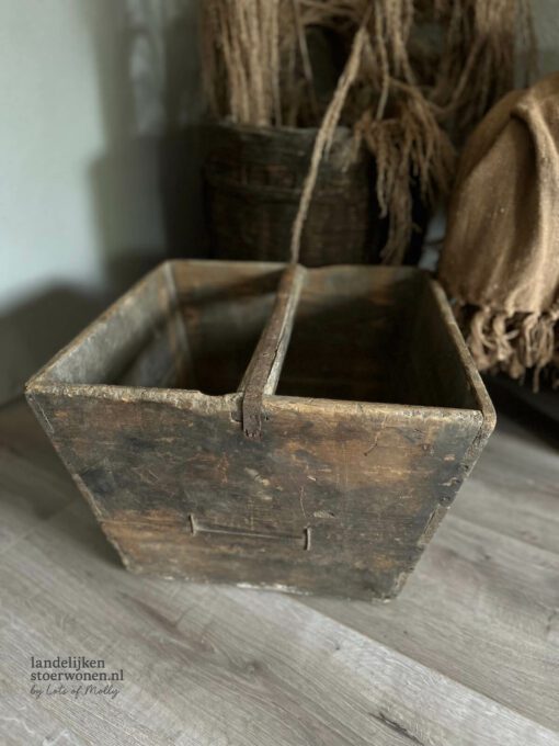 Oude houten rijstbak 06
