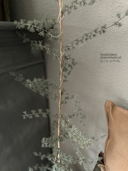 Sobere denneboom met led verlichting 03