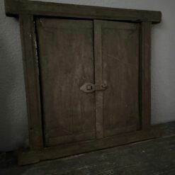 Spiegel in oud houten lijst 05