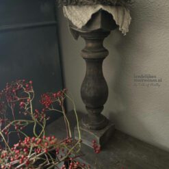 Baluster riley luksa 1 01