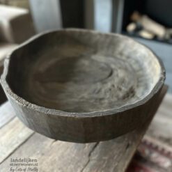 Schaal Susi op voet Luksa