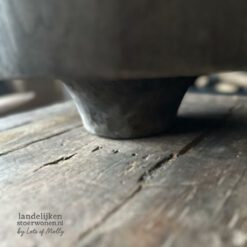 Schaal Susi op voet Luksa