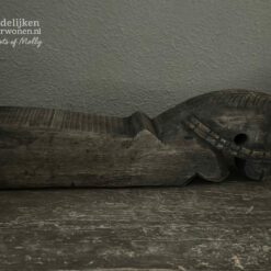 Oud houten snijwerk paardekop Aura Peeperkorn