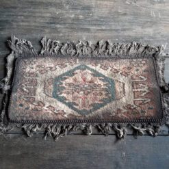 Tapijtje met kwasten MM ORIGINAL nr 1