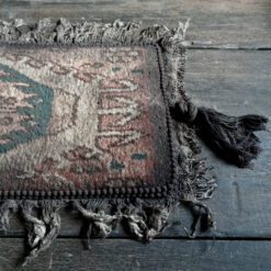 Tapijtje met kwasten MM ORIGINAL nr 1