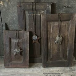 Oud Houten Luik met ketting