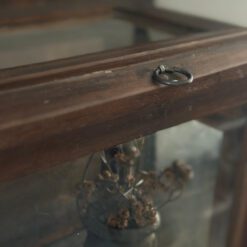 Oude Glazen Showcase India