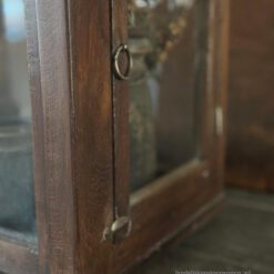 Oude Glazen Showcase India