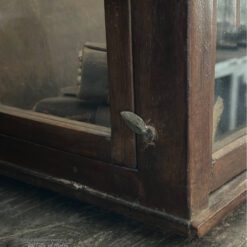 Oude Glazen Showcase India