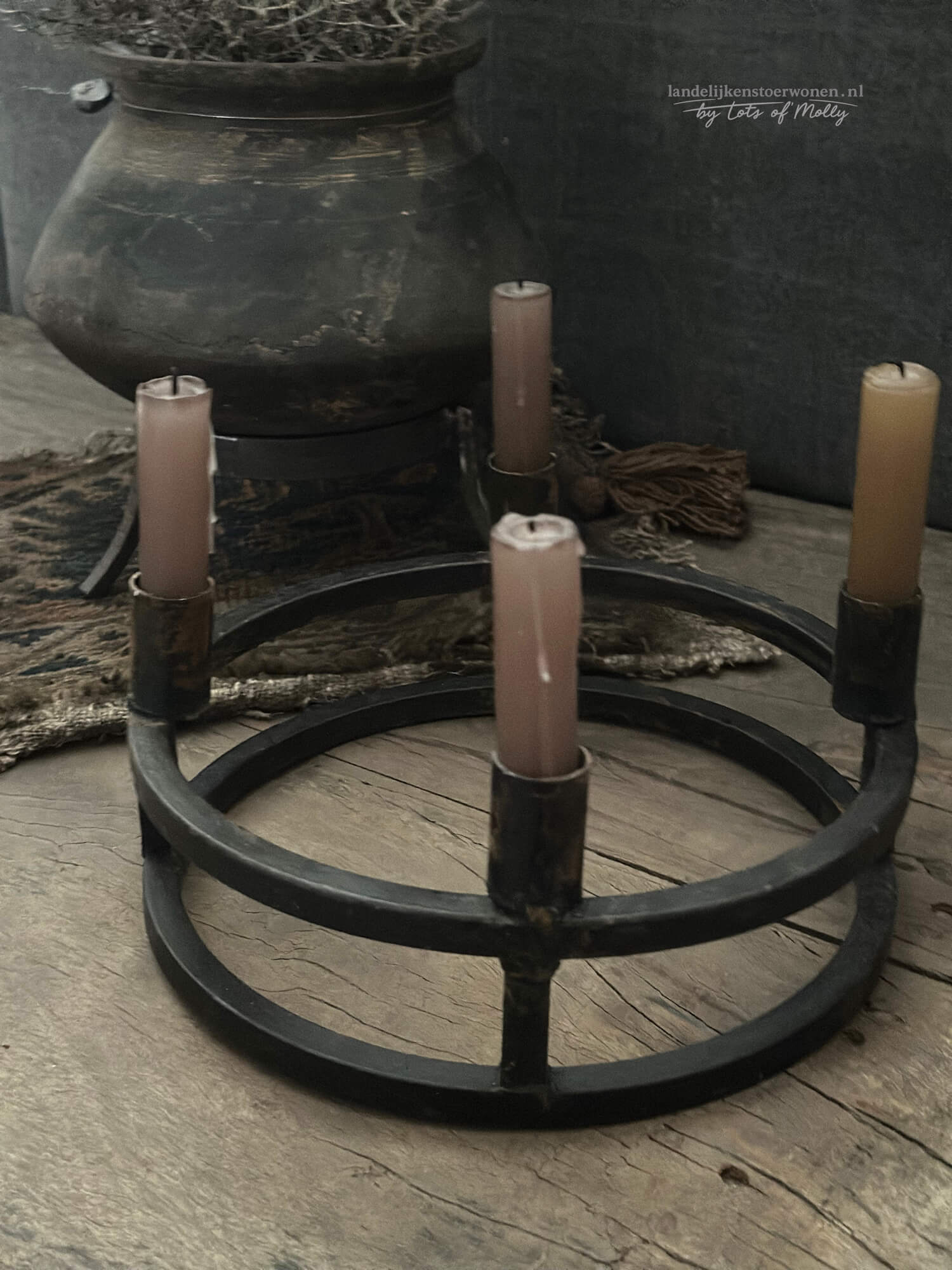 Ronde IJzeren Kandelaar