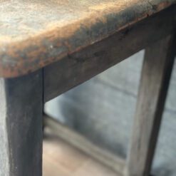 Antieke Houten Tafeltje Aura Peeperkorn