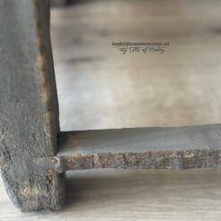 Antieke Houten Tafeltje Aura Peeperkorn