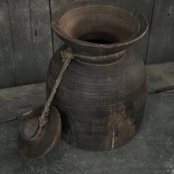Set van 2 Oud houten Kruikjes