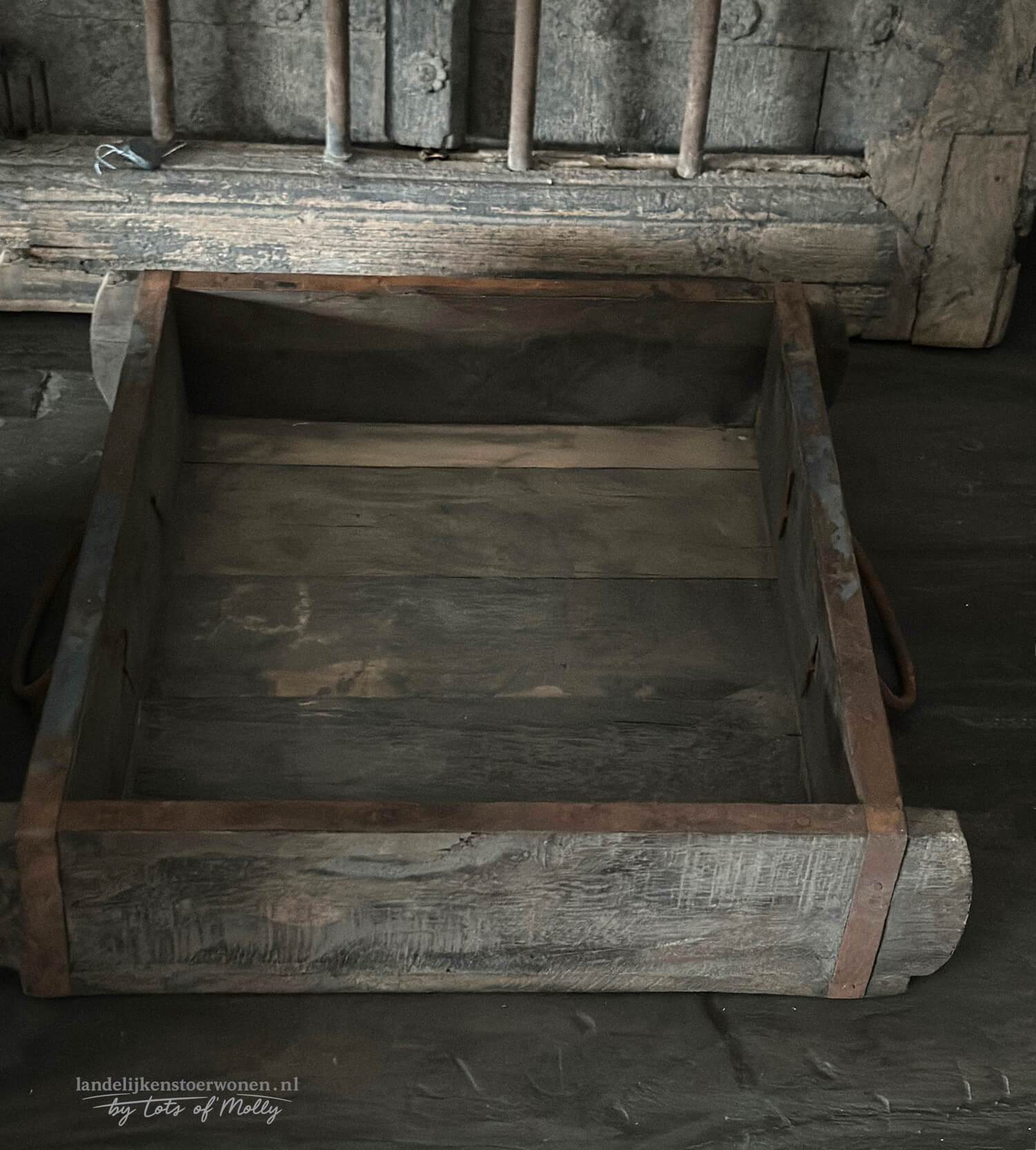 Houten bakstenen mal ijzer