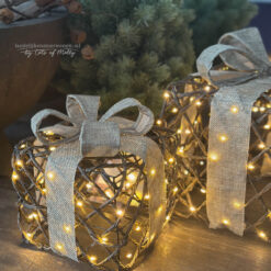 Cadeaus LED bruin met strik Set 2